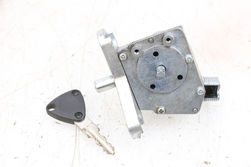 photo de CONTACTSLOT MBK BOOSTER SPIRIT NAKED 50 (2004 - 2017) - Technische close-up