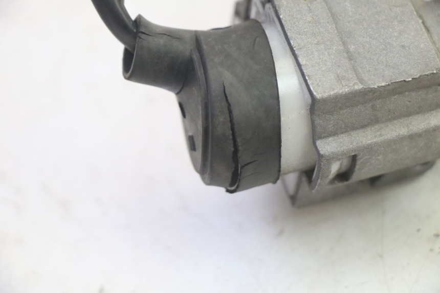 photo de CONTACTSLOT SYM FIDDLE 3 III 125 (2014 - 2020) - Bevestigingspunten