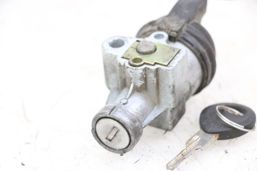 photo de CONTACTSLOT PEUGEOT LUDIX 50 (2008 - 2017) - Bevestigingspunten