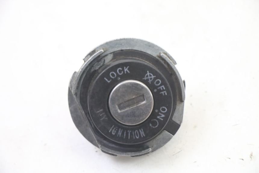 photo de CONTACTSLOT PIAGGIO ZIP 4T 50 (2018 - 2020) - Andere kijkhoek