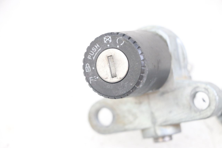 photo de CONTACTSLOT DERBI SENDA SM X-TREME 50 (2006 - 2010) - Bevestigingspunten