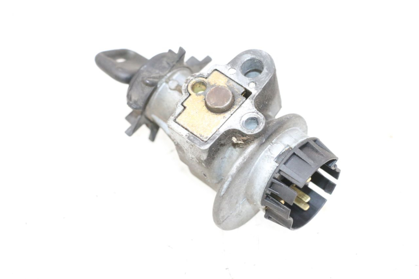 photo de CONTACTSLOT PEUGEOT TKR TREKKER FURIOUS 50 (2005 - 2014) - Technische close-up