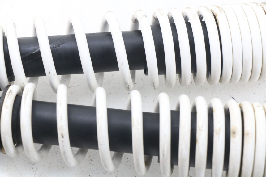 photo de SET ACHTERSTE SCHOKDEMPERS YAMAHA BW'S BWS 125 (2010 - 2013) - Zoom op gebruiksstaat