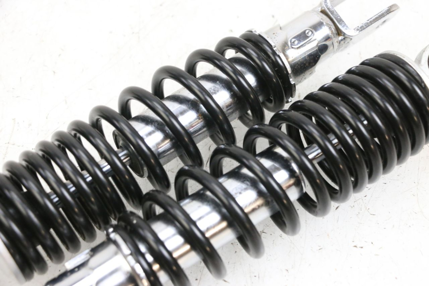 photo de SET ACHTERSCHOKDEMPERS SEGWAY NINEBOT E125S 1 (2022 - 2026) - Bevestigingspunten