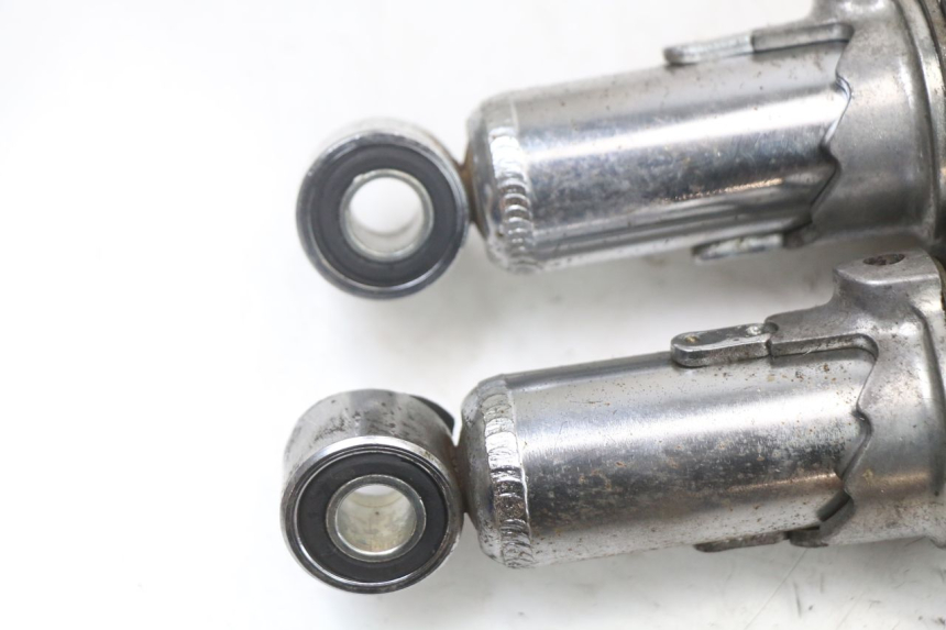photo de SET ACHTERSCHOKDEMPERS SUZUKI GSX E 250 (1982 - 1983) - Andere kijkhoek