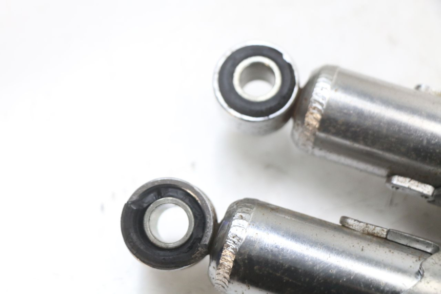 photo de SET ACHTERSCHOKDEMPERS SUZUKI GSX E 250 (1982 - 1983) - Technische close-up