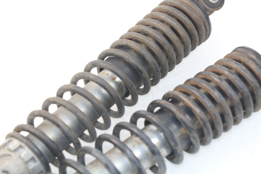 photo de SET ACHTERSCHOKDEMPERS SYM GTS EFI ABS 125 (2012 - 2016) - Zoom op gebruiksstaat