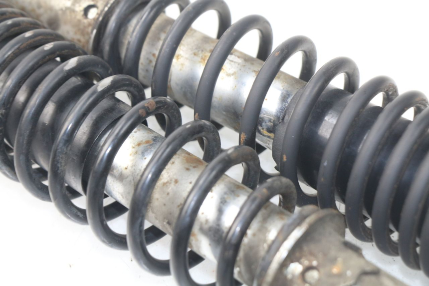 photo de SET ACHTERSCHOKDEMPERS SYM GTS EVO 125 (2009 - 2013) - Zoom op gebruiksstaat