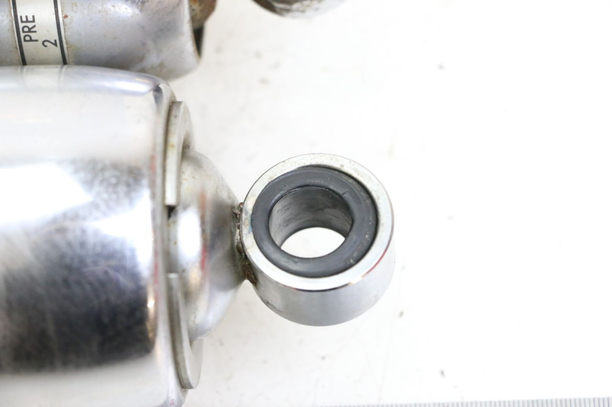 photo de SET ACHTERSCHOKDEMPERS HONDA VT C2 SHADOW 750 (1997 - 2001) - Zoom op gebruiksstaat