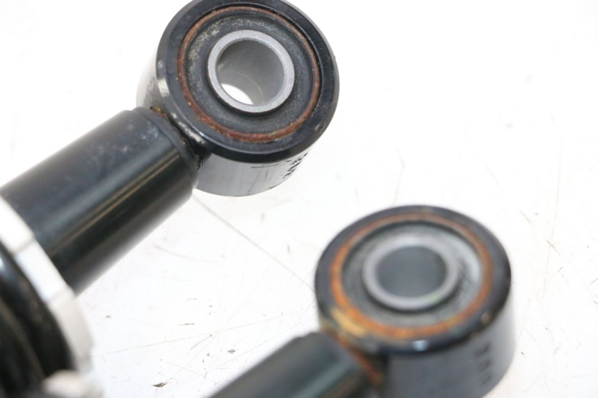 photo de PAAR ACHTERSTE SCHOKDEMPERS PIAGGIO MP3 HPE 530 (2022 - 2026) - Productaanzicht