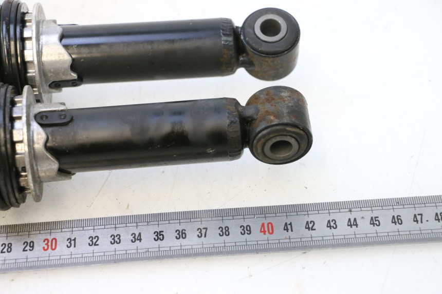 photo de SET ACHTERSCHOKDEMPERS PIAGGIO MP3 LT 400 (2007 - 2012) - Detail van het onderdeel