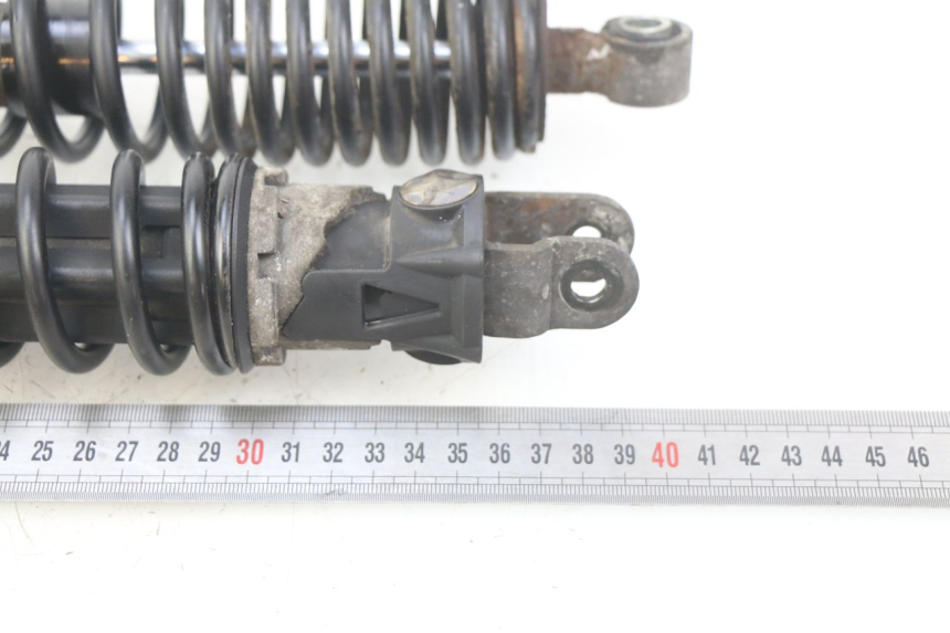 photo de SET ACHTERSCHOKDEMPERS PEUGEOT SATELIS COMPRESSOR K15 125 (2006 - 2009) - Detail van het onderdeel