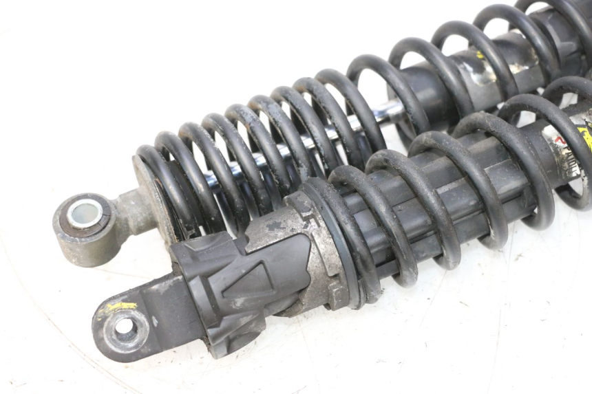 photo de SET ACHTERSCHOKDEMPERS PEUGEOT SATELIS COMPRESSOR K15 125 (2006 - 2009) - Gecontroleerd onderdeel