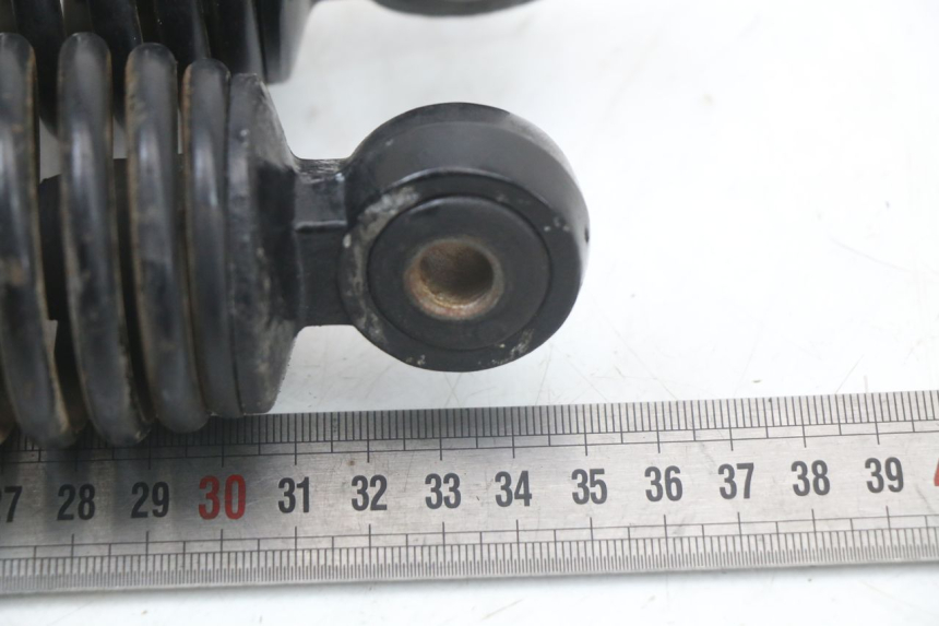 photo de SET ACHTERSTE SCHOKDEMPERS PEUGEOT TWEET 125 (2018 - 2021) - Zoom op gebruiksstaat