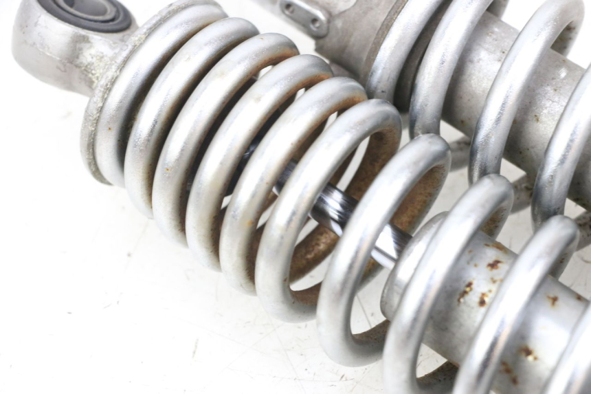 photo de SET ACHTERSCHOKDEMPERS SUZUKI VL INTRUDER 125 (2004 - 2007) - Bevestigingspunten