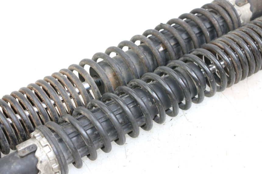 photo de SET ACHTERSTE SCHOKDEMPERS PIAGGIO X10 125 (2012 - 2017) - Markeringen en referenties