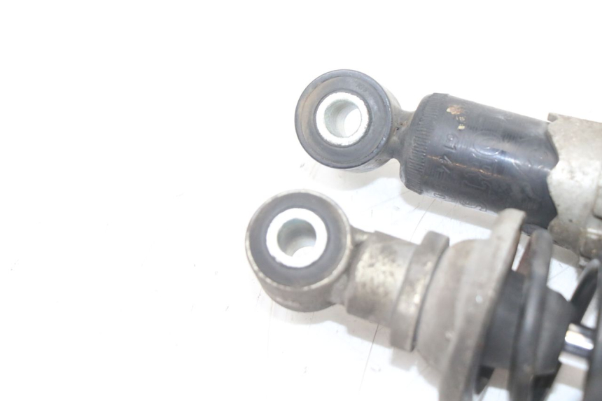 photo de SET ACHTERSTE SCHOKDEMPERS PIAGGIO XEVO - X EVO 125 (2007 - 2017) - Technische close-up