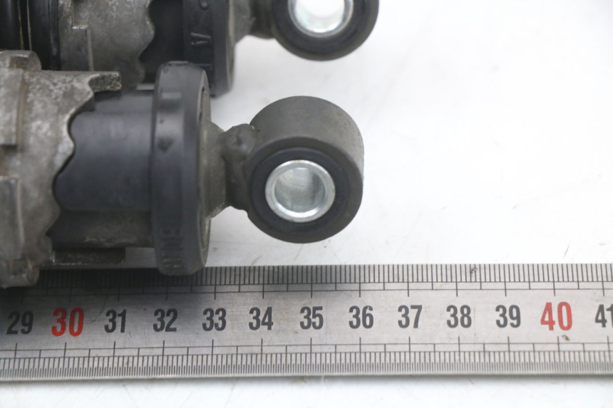 photo de SET ACHTERSCHOKDEMPERS YAMAHA YP MAJESTY 125 (2002 - 2006) - Zoom op gebruiksstaat