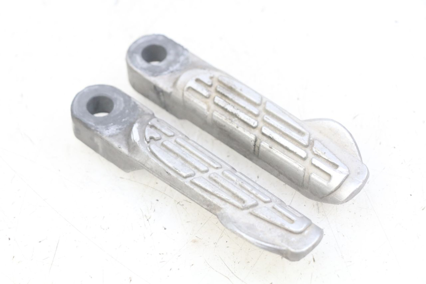 photo de SET ACHTERSTE VOETSTEUNEN KYMCO AGILITY 16+ 4T 50 (2018 - 2023) - Hoofdaanzicht