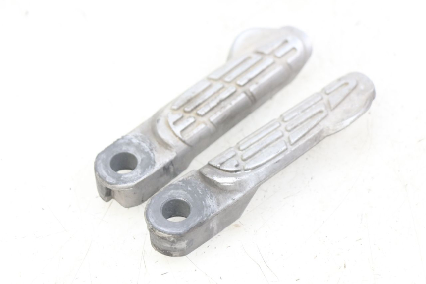 photo de SET ACHTERSTE VOETSTEUNEN KYMCO AGILITY 16+ 4T 50 (2018 - 2023) - Andere kijkhoek