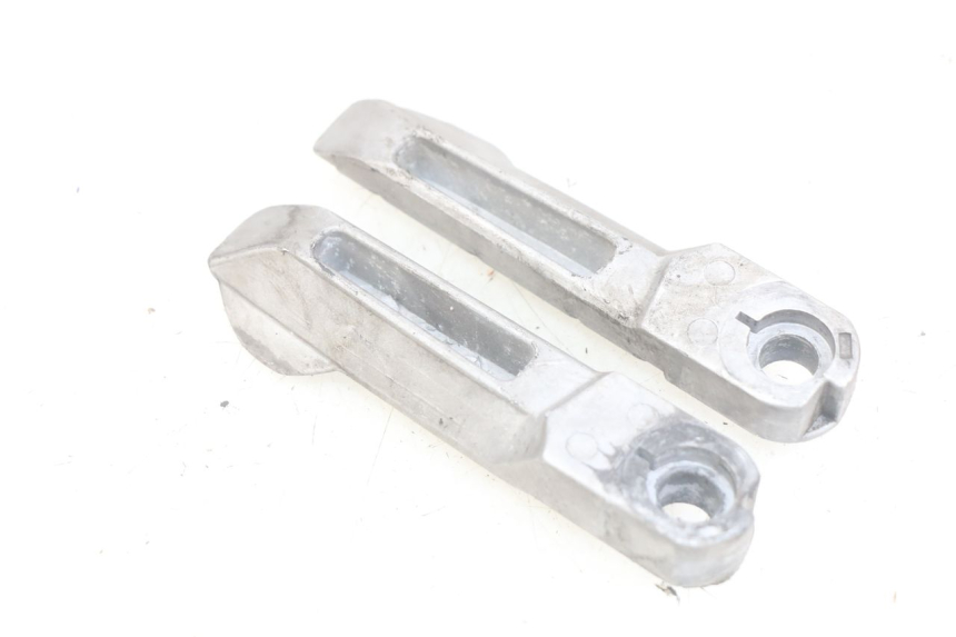 photo de SET ACHTERSTE VOETSTEUNEN KYMCO AGILITY 16+ 4T 50 (2018 - 2023) - Andere kijkhoek