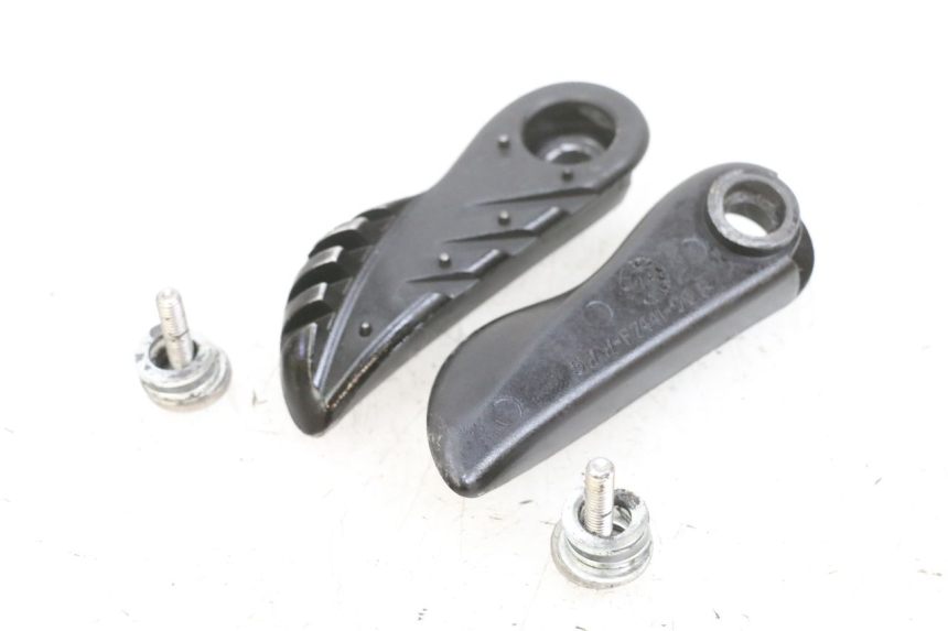 photo de SET ACHTERSTE VOETSTEUNEN YAMAHA BW'S EASY 50 (2013 - 2016) - Overzicht