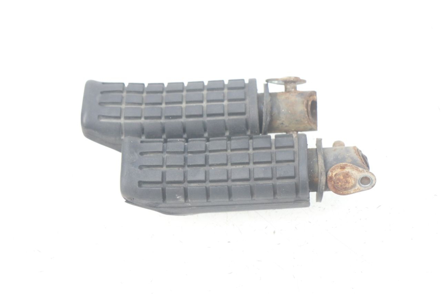 photo de SET ACHTERSTE VOETSTEUNEN HONDA CBR R 125 (2003 - 2006) - Hoofdaanzicht