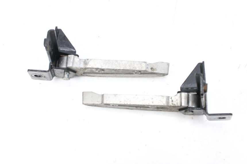 photo de SET ACHTERSTE VOETSTEUNEN PEUGEOT CITYSTAR 125 (2011 - 2017) - Technische close-up