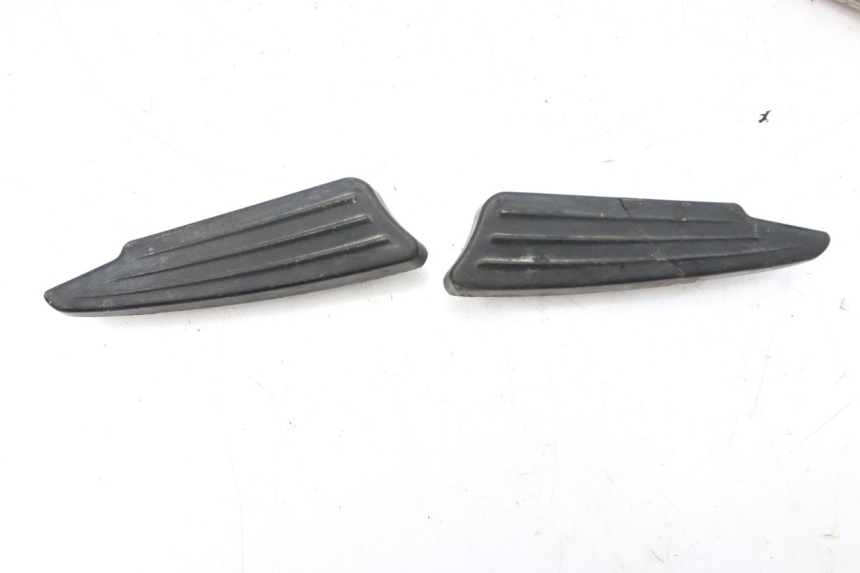 photo de SET ACHTERSTE VOETSTEUNEN PEUGEOT CITYSTAR 125 (2011 - 2017) - Gecontroleerd onderdeel