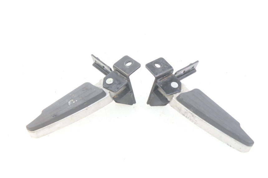 photo de SET ACHTERSTE VOETSTEUNEN PEUGEOT CITYSTAR 125 (2011 - 2017) - Hoofdaanzicht