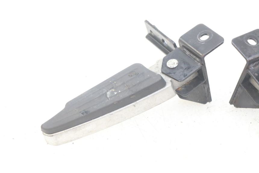 photo de SET ACHTERSTE VOETSTEUNEN PEUGEOT CITYSTAR 125 (2011 - 2017) - Overzicht