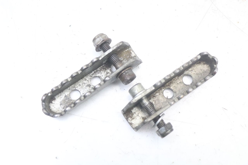 photo de SET ACHTERSTE VOETSTEUNEN DERBI SENDA SM DRD X-TREME 50 (2011 - 2017) - Hoofdaanzicht