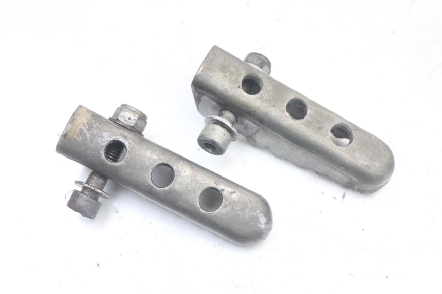 photo de SET ACHTERSTE VOETSTEUNEN DERBI SENDA SM DRD X-TREME 50 (2011 - 2017) - Andere kijkhoek