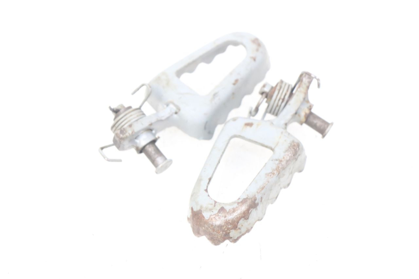 photo de SET ACHTERSTE VOETSTEUNEN LONCIN DIRT BIKE 125 - Detail van het onderdeel