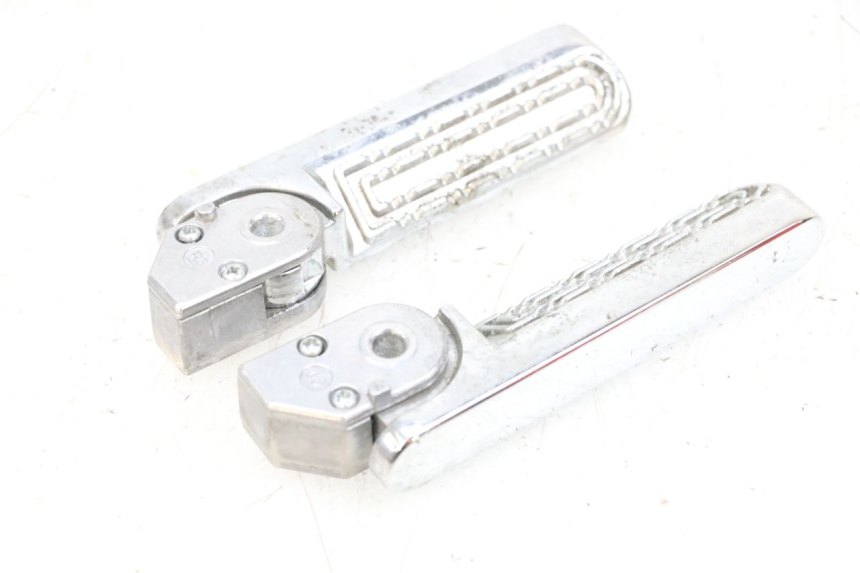 photo de SET ACHTERSTE VOETSTEUNEN SEGWAY NINEBOT E125S 1 (2022 - 2026) - Technische close-up