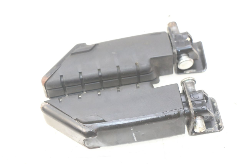 photo de SET ACHTERSTE VOETSTEUNEN YAMAHA D'ELIGHT DELIGHT 115 (2013 - 2017) - Zoom op gebruiksstaat