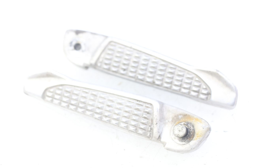 photo de SET ACHTERSTE VOETSTEUNEN HONDA FORZA 125 (2015 - 2016) - Hoofdaanzicht