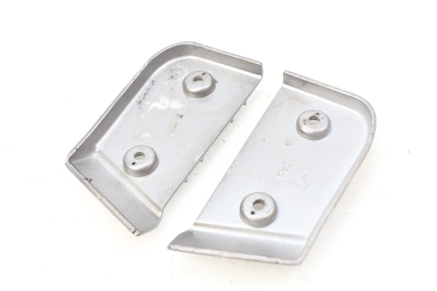 photo de SET ACHTERSTE VOETSTEUNEN TNT MOTOR GRIDO 2T 50 (2010 - 2019) - Detail van het onderdeel