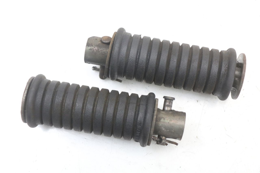 photo de SET ACHTERSTE VOETSTEUNEN SUZUKI GSX E 250 (1982 - 1983) - Hoofdaanzicht