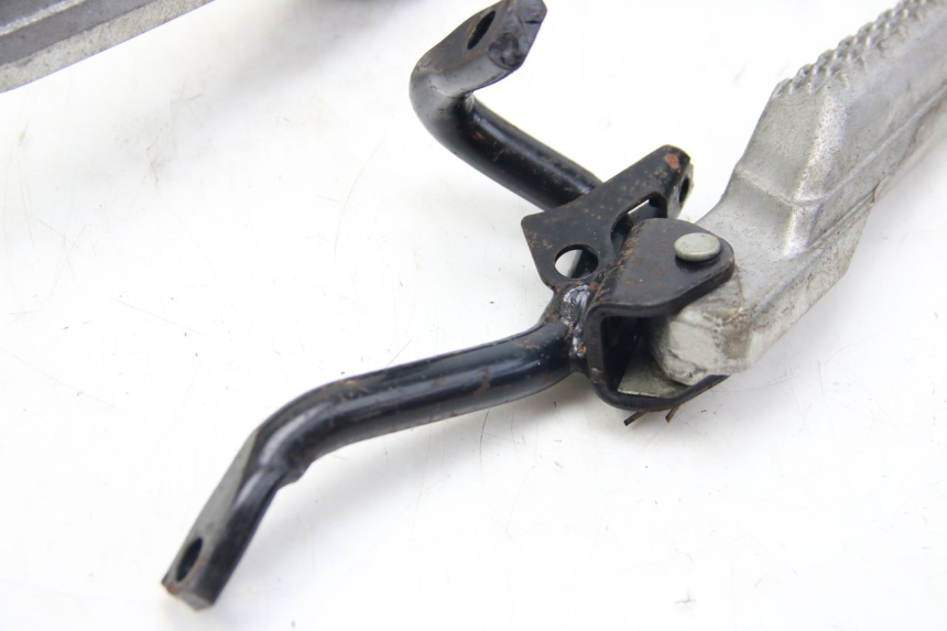 photo de SET ACHTERSTE VOETSTEUNEN REVATTO IMPERATOR 125 (2007 - 2015) - Overzicht