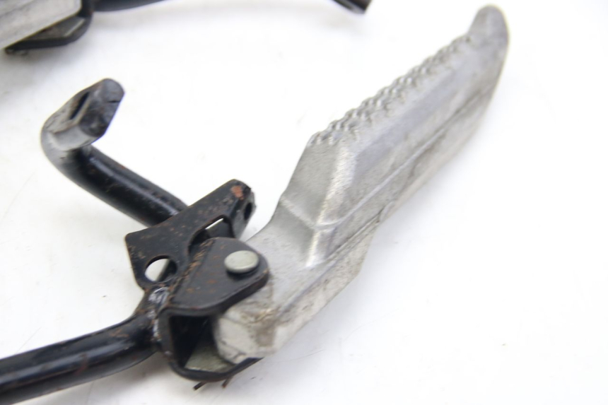 photo de SET ACHTERSTE VOETSTEUNEN REVATTO IMPERATOR 125 (2007 - 2015) - Bevestigingspunten