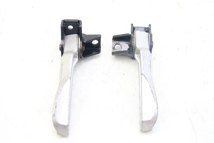 photo de SET ACHTERSTE VOETSTEUNEN SYM JET 4 4T 50 (2018 - 2021) - Zoom op gebruiksstaat