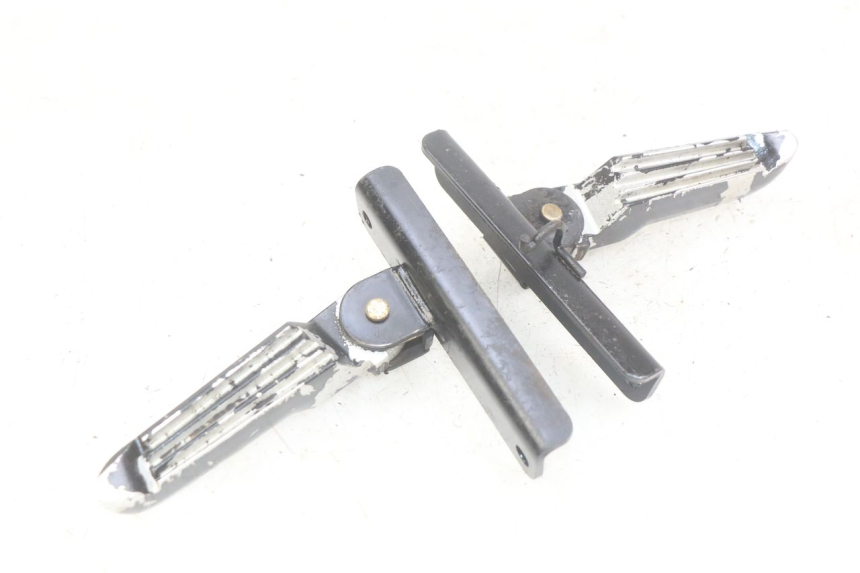 photo de SET ACHTERSTE VOETSTEUNEN SYM JET SPORT XR 50 (2006 - 2015) - Hoofdaanzicht