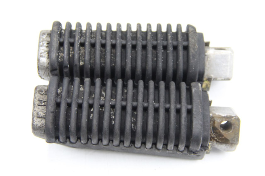 photo de SET ACHTERSTE VOETSTEUNEN BMW K100 1000 (1982 - 1990) - Detail van het onderdeel