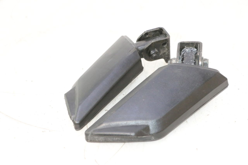 photo de SET ACHTERSTE VOETSTEUNEN PEUGEOT KISBEE 2T 50 (2010 - 2017) - Andere kijkhoek