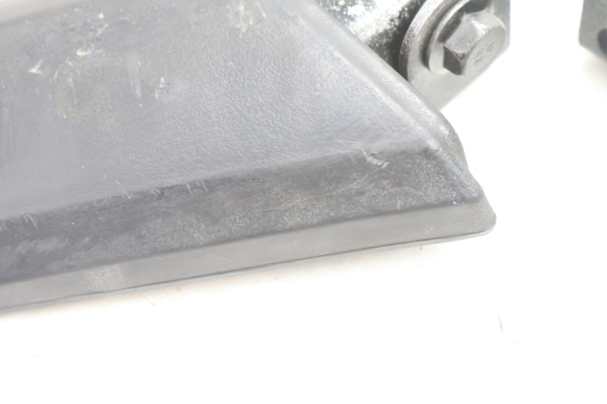 photo de SET ACHTERSTE VOETSTEUNEN PEUGEOT KISBEE 2T 50 (2010 - 2017) - Detailaanzicht