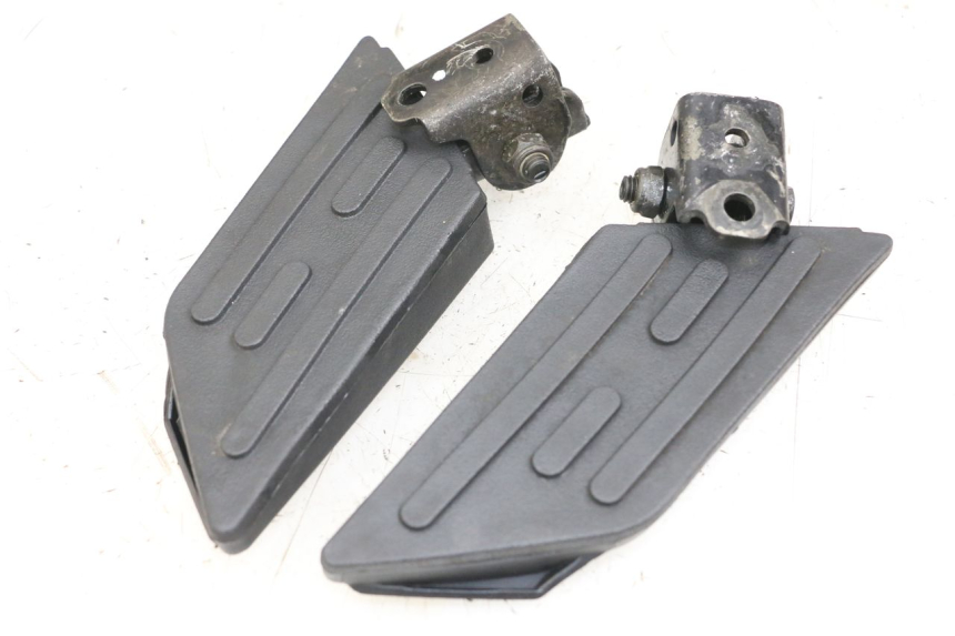 photo de SET ACHTERSTE VOETSTEUNEN PEUGEOT KISBEE 4T 50 (2010 - 2017) - Hoofdaanzicht