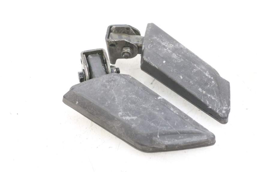 photo de SET ACHTERSTE VOETSTEUNEN PEUGEOT KISBEE 4T 50 (2010 - 2017) - Andere kijkhoek