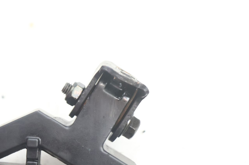 photo de SET ACHTERSTE VOETSTEUNEN PEUGEOT KISBEE 4T 50 (2018 - 2022) - Kenmerkende details
