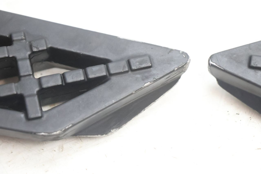 photo de SET ACHTERSTE VOETSTEUNEN PEUGEOT KISBEE 4T 50 (2018 - 2022) - Technische close-up